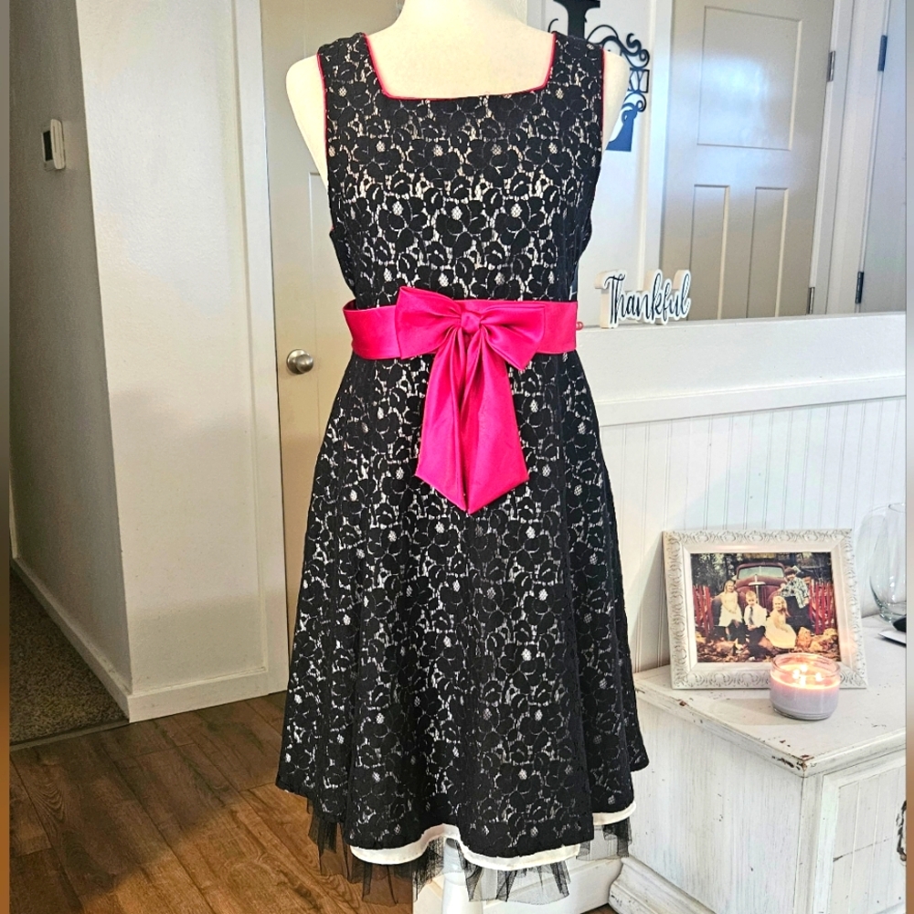Worn Once - EMILY WEST - Black Lace on White Formal girls dress - Size 18.5